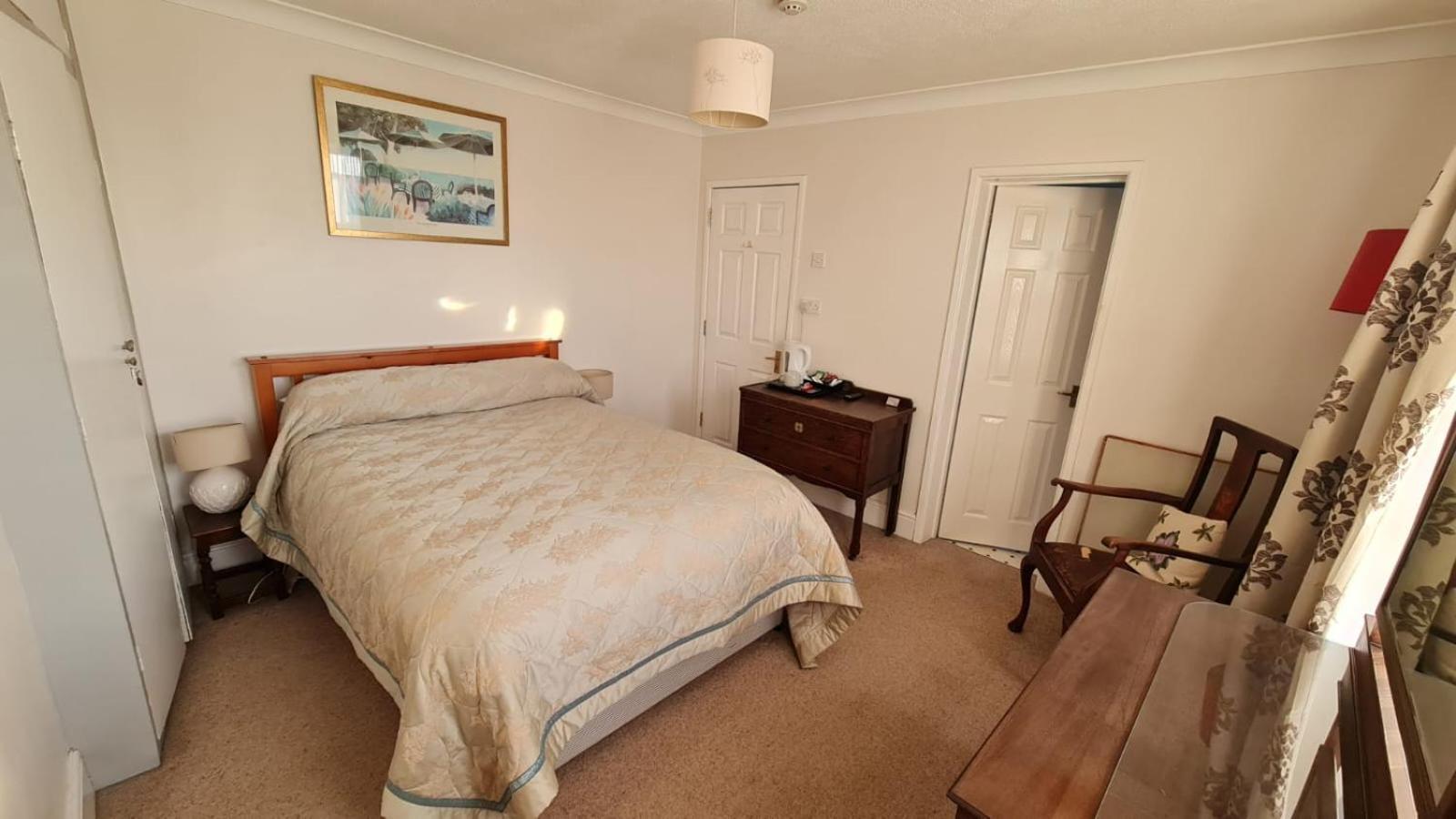 Avon Manor Guest House Lee-on-the-Solent Ngoại thất bức ảnh