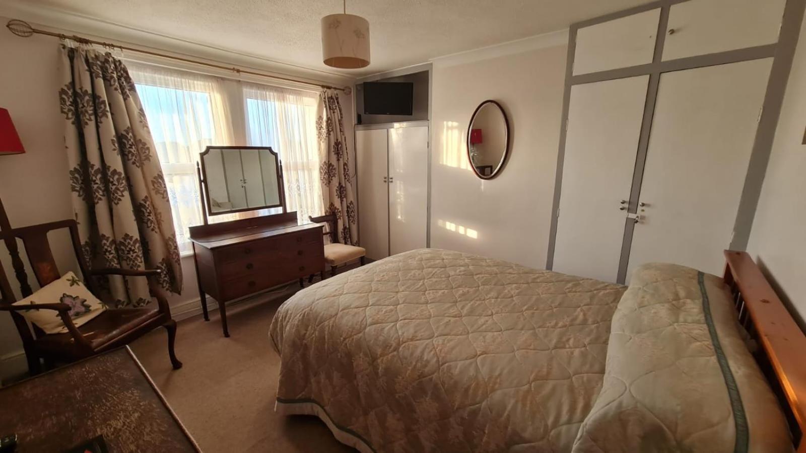 Avon Manor Guest House Lee-on-the-Solent Ngoại thất bức ảnh