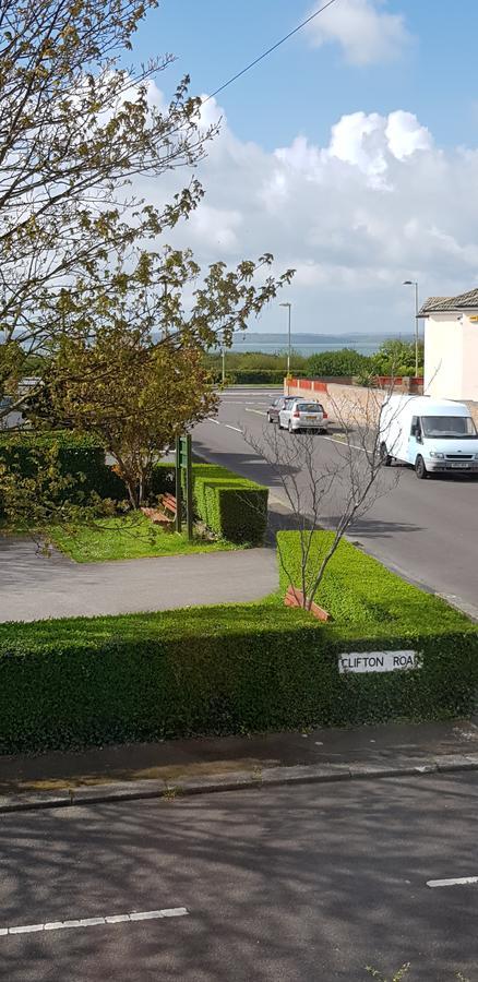Avon Manor Guest House Lee-on-the-Solent Ngoại thất bức ảnh